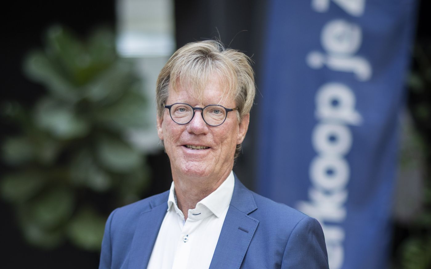 Portret van Bernd, begeleider bij de afweging zelf verkopen of een makelaar inschakelen